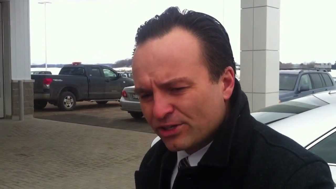 Video #1: Differences between 2013 Toyota Camry SE and Camry XLE