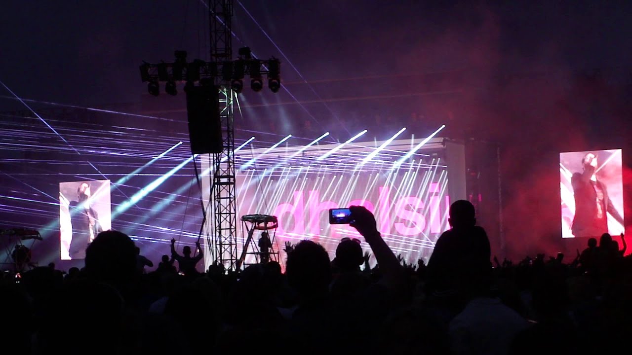 Kasabian Leicester Victoria Park 21.6.14