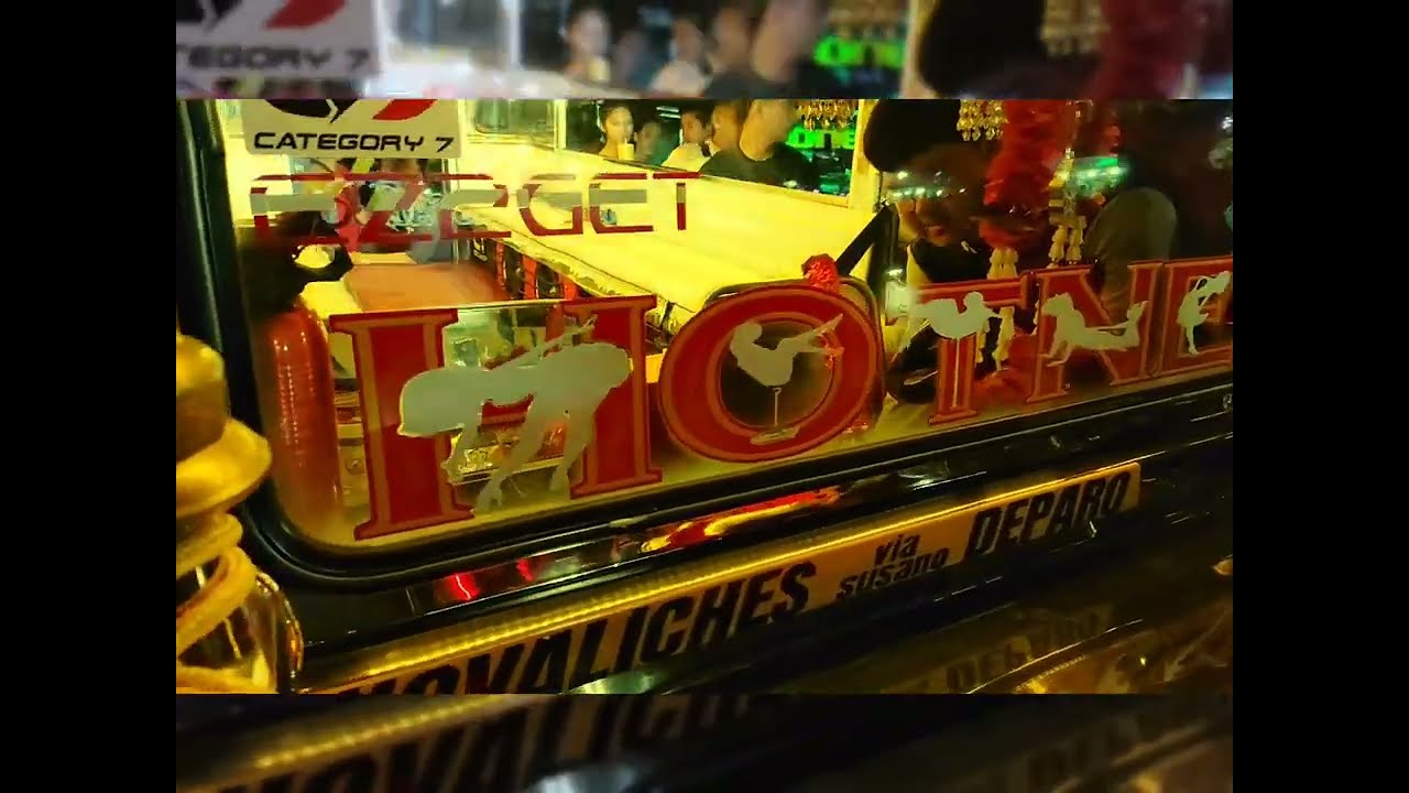 CARSHOW SA MARIKINA RIVER BANKS