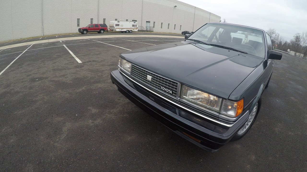 Обзор Toyota Cressida 1985 года в формате 4K. Виртуальный тест-драйв и осмотр автомобиля.