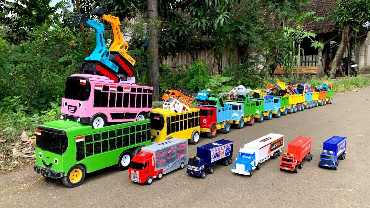 WADIDAW !! Mobil Truk Tronton Panjang Bongkar Mainan Mobil Mobilan Truk Molen, Forklif, Excavator