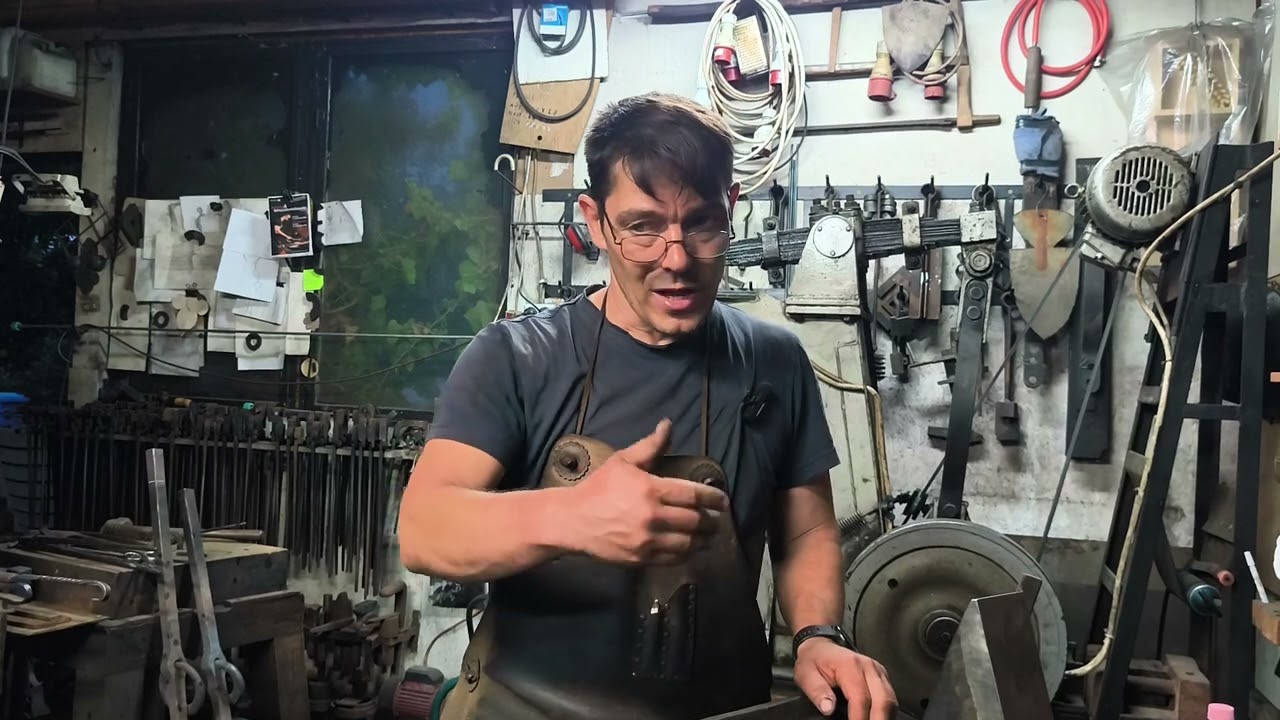 A kovácsüllő és nyújtás .