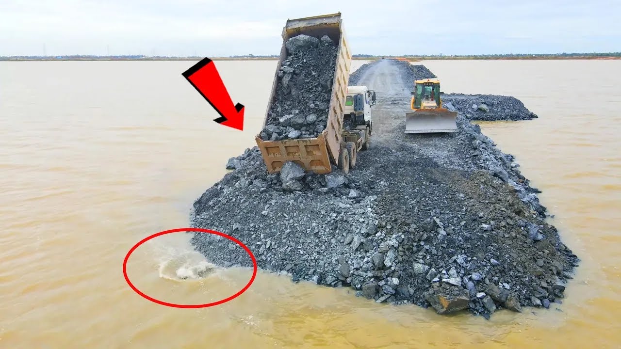 Skillful Soil Transport: SHACMAN Trucks and Dozers in Action at the Big Pond