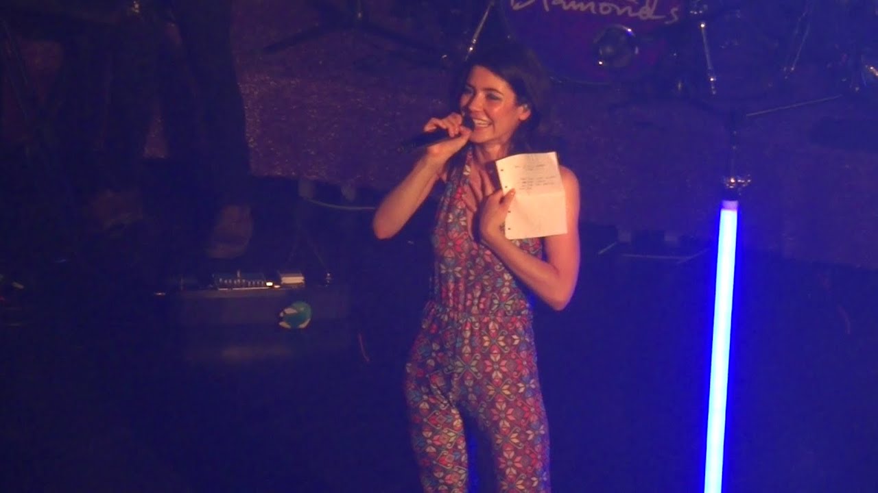 Marina and the Diamonds - French speech + I'm a Ruin (Live) @ Paris (13.05.2015) HD