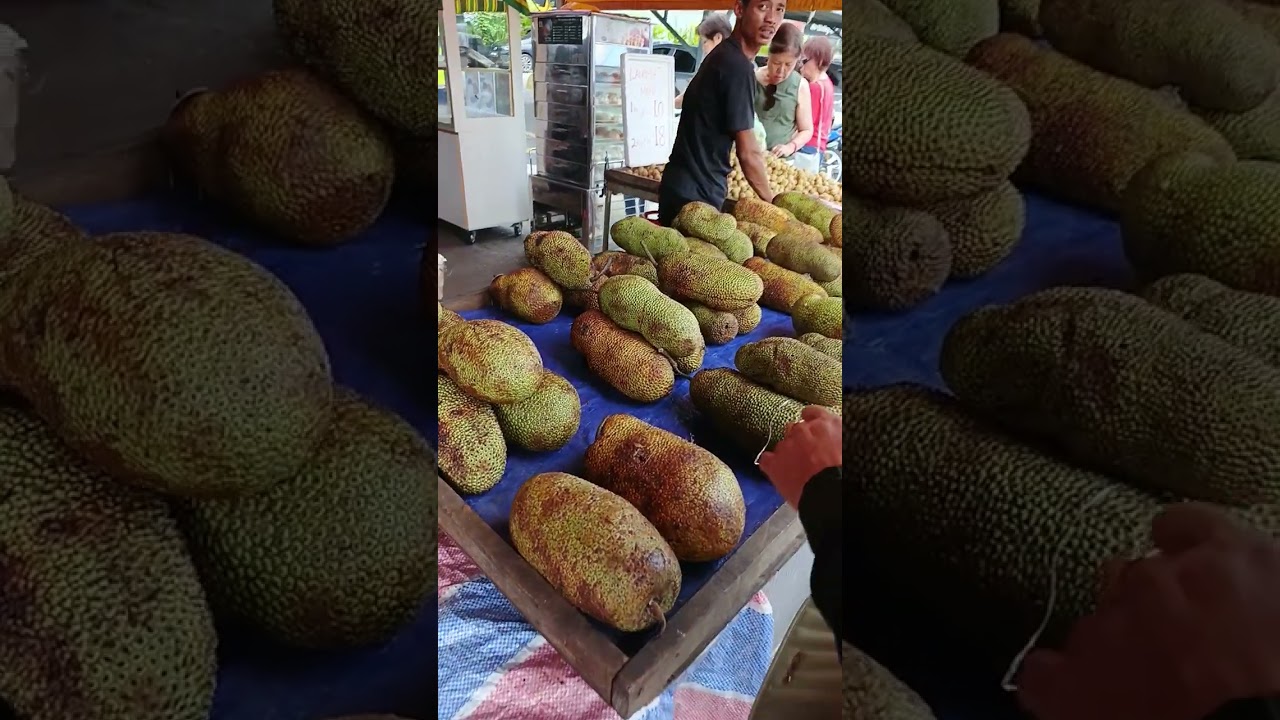 Tempat orang borong sayur murah di setutong Kuching Sarawak. 
