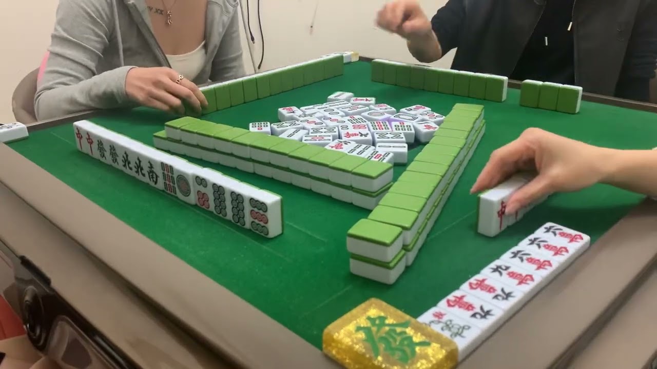 Mahjong152. 廣東牌10番512有花🀄️全女班戰局四回之二：守得雲開見月明，新年到而家終於識得自摸大牌，￼一不離二二不離三￼。