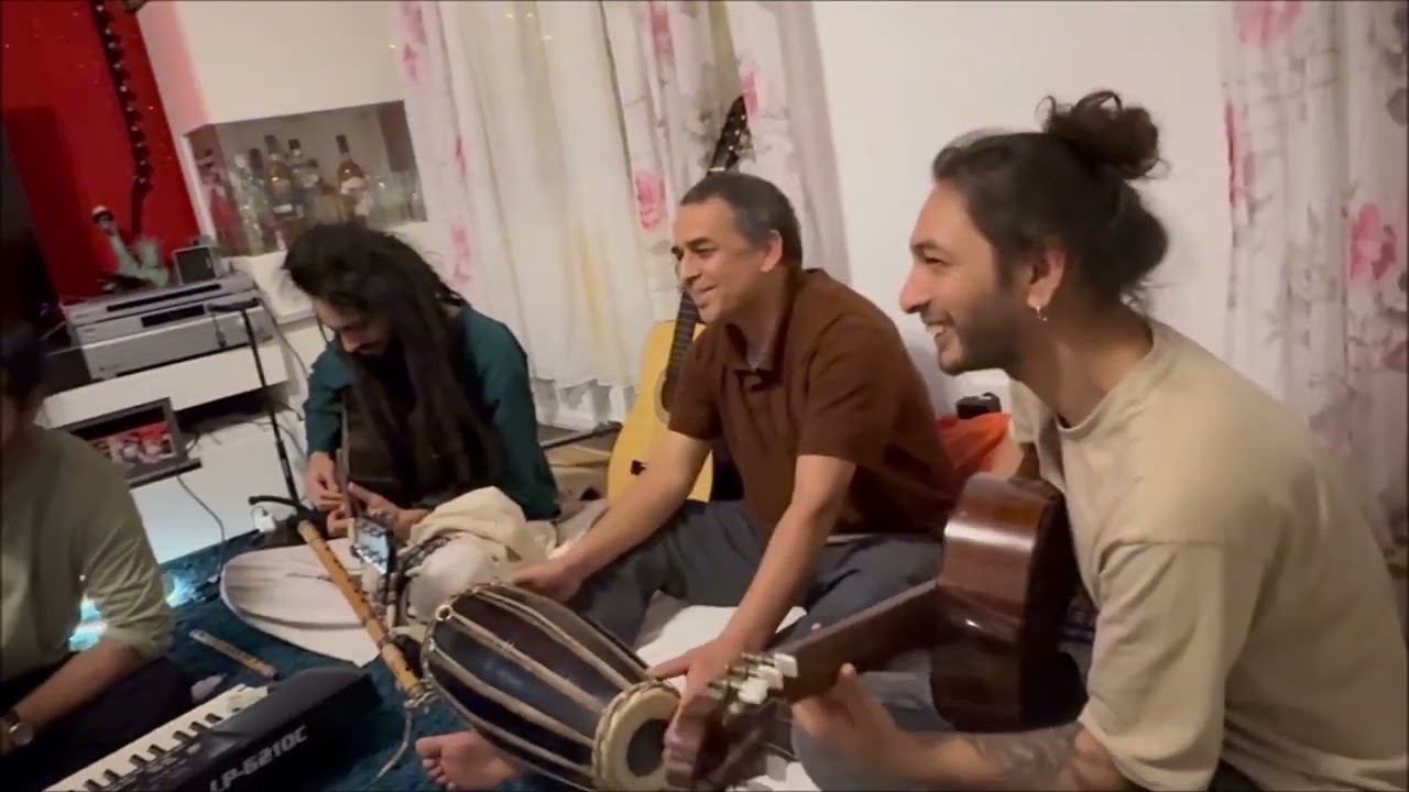 Paina Khabar,Family Song