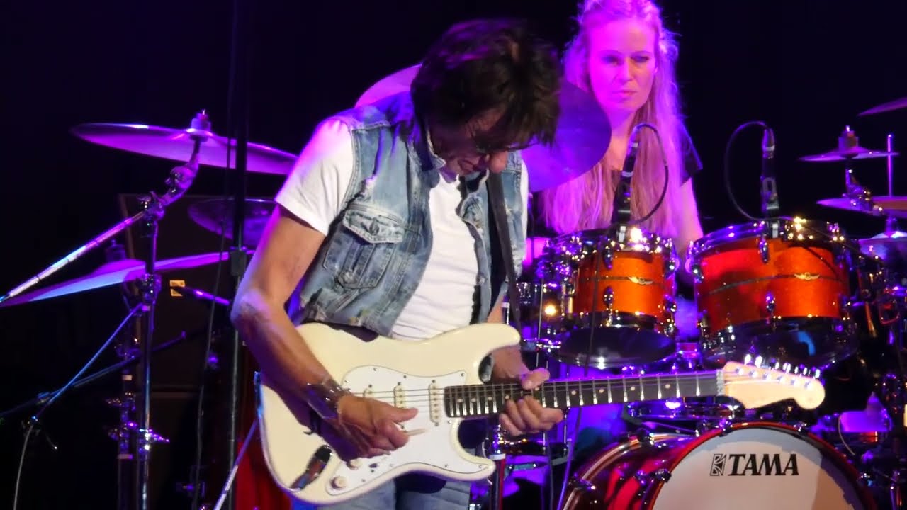 Jeff Beck w/ Johnny Depp - Let It Be Me [Everly Brothers] (Live, Copenhagen, Denmark, June 28, 2022)