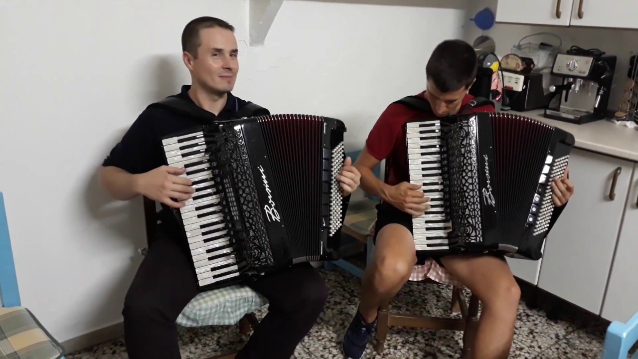 Madrecita Maria del Carmen - Duo Acordeones