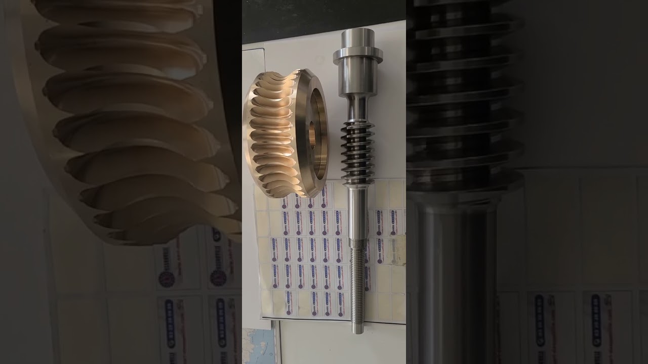 Roue à vis + vis sans fin grace à la cnc liberté totale sur le module et l'angle de pression