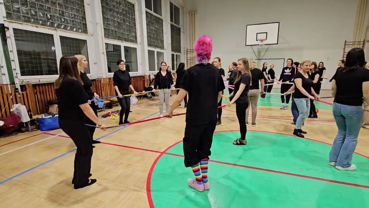 Benny Hill, piosenka dla dzieci, musical activity for children  METODA EDUMUZ