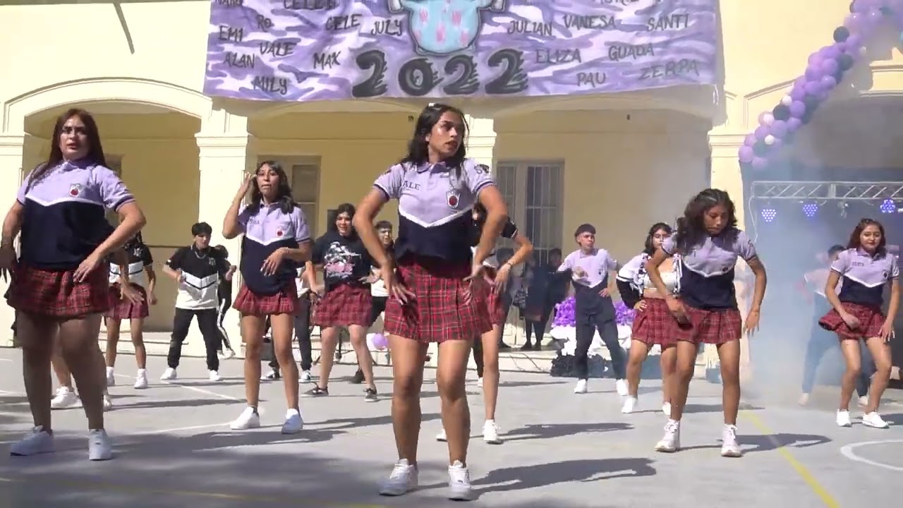 PRESENTACIÓN DE CAMPERAS ESCUELA NORMAL- 5to 3ra NATURALES//5to 4ta SOCIALES
