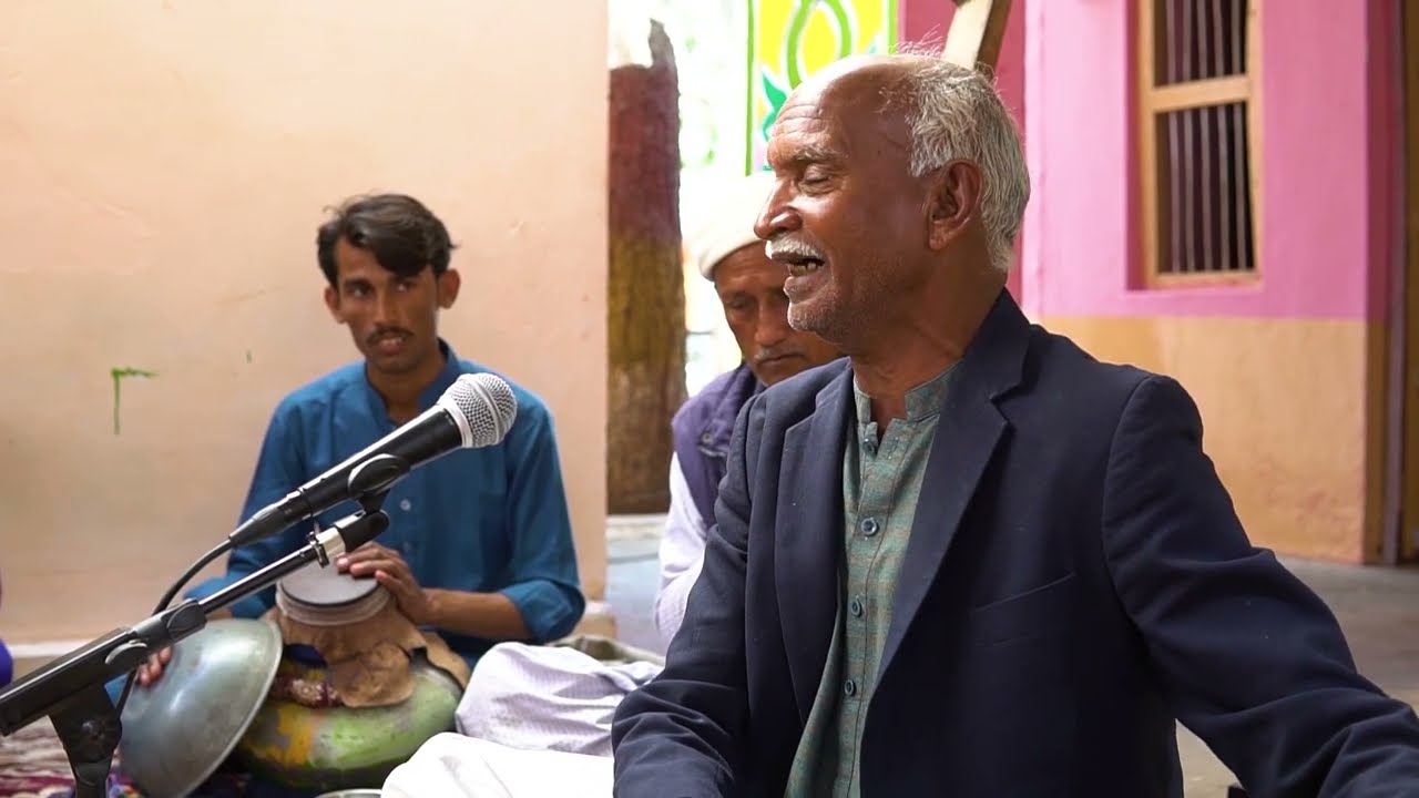 'Pag Ghungroo Baandh Meera Naachi' by Bhugrro Bhagat