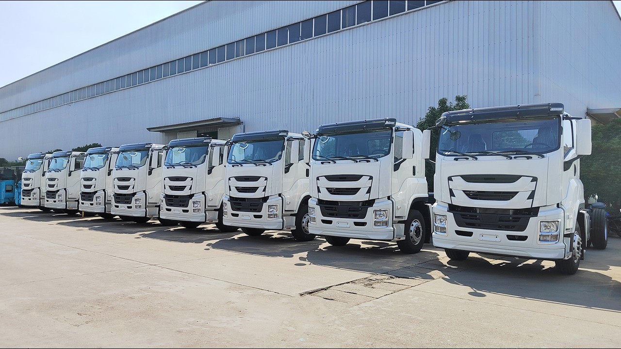 8 units Isuzu 4x2 GIGA 5X cab 380hp chassis#isuzu #chassis