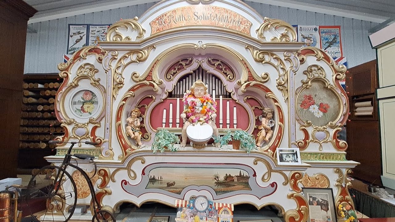 Ruth model 36 fairground organ Plays a Variety of Music