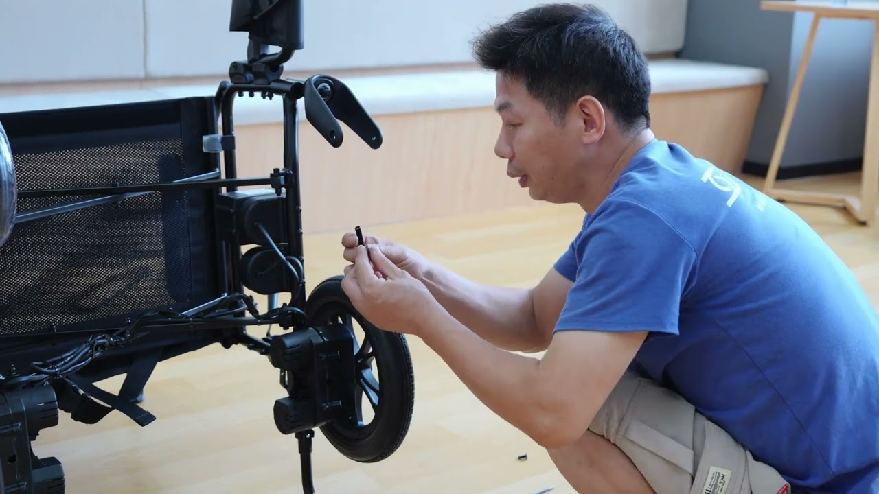 SLF30 SLF40 Electric wheelchair Replace the front wheel