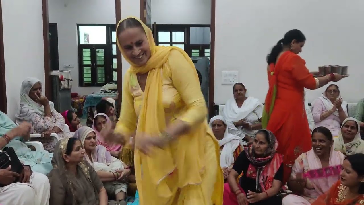 जय बाबा की सौ मत जाइए बाबा रंग बरस रंग बरस ओ बाबा रंग बरस 🙏🙏🙏🙏💃💃👌👌👍🏻🙏