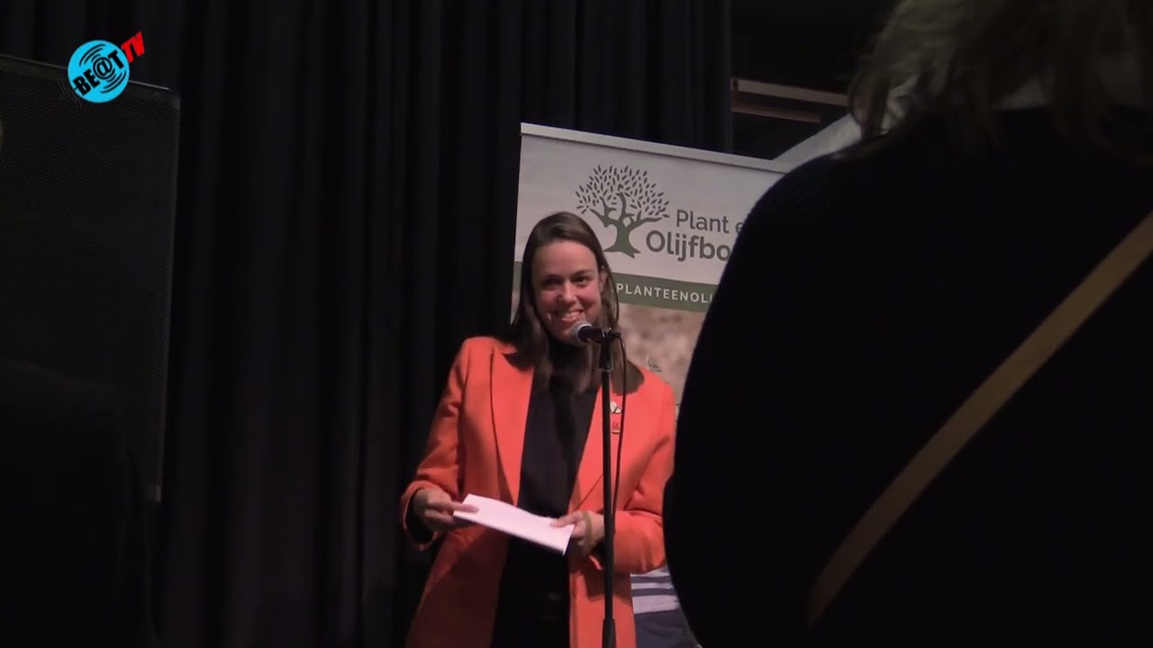 Veel belangstellenden in Alkmaar bij opening verkoopexpositie Kunst voor Gaza (14 februari 2026)