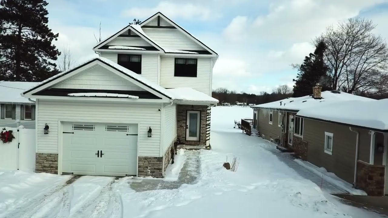5612 Bullard Rd., Fenton, MI 48430