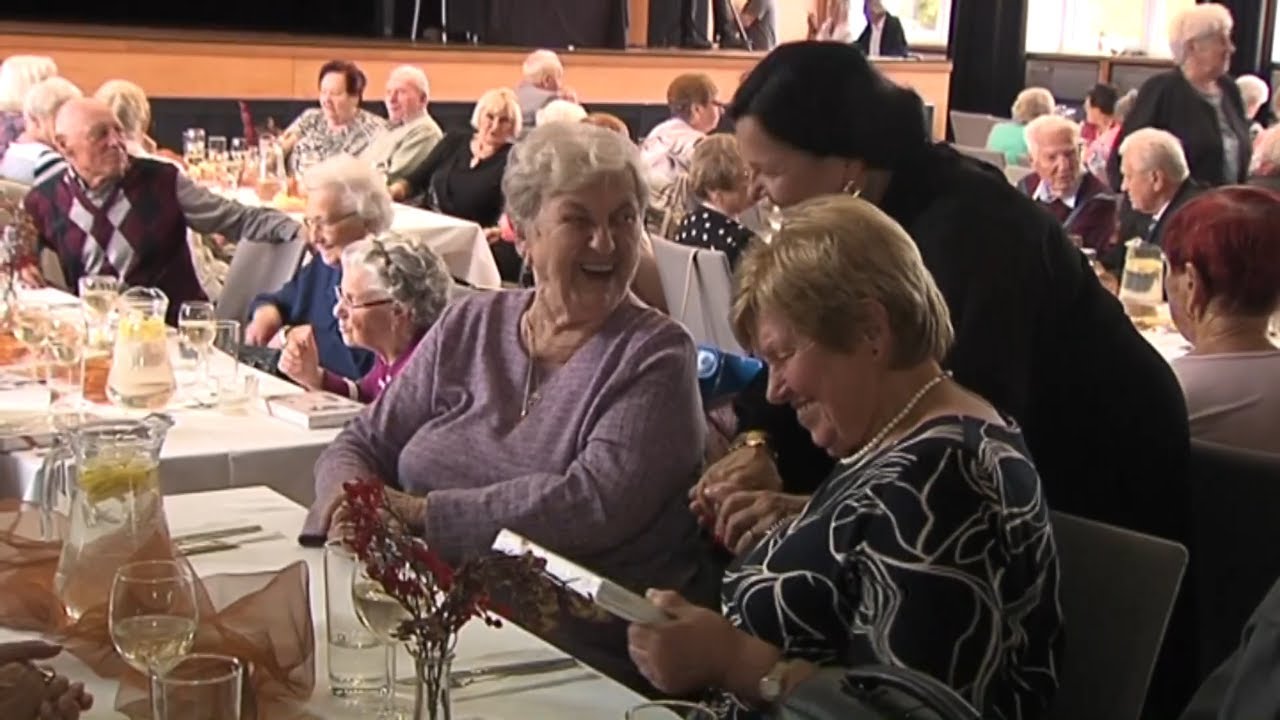 Hluč&iacute;n vzdal hold seniorům │ #Hlucinsko.TV │ @TelevizeHlucinsko
