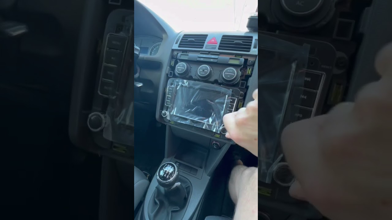 Vw Touran 2004 installing car radio with android, reverse camera, CarPlay wifi bluetooth Waze