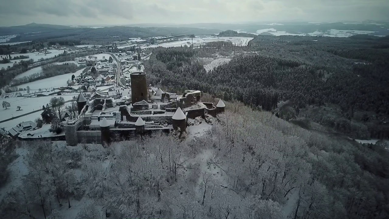 Nürburg am Nürburgring DJI Mavic Rundflug von oben