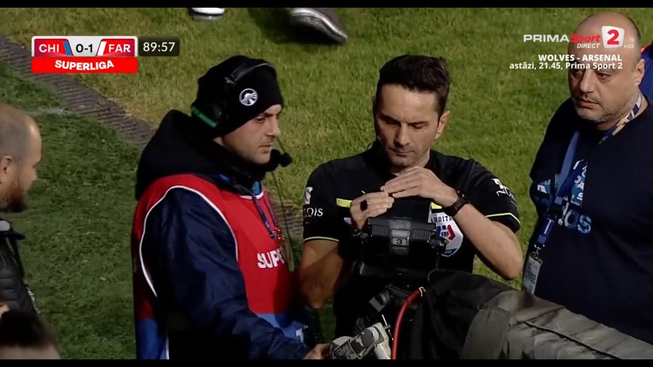 Faza zilei: cum a verificat Colţescu un posibil penalty. VAR-ul a căzut, iar Chindia a marcat