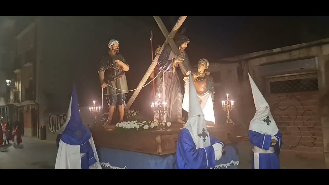 Al encuentro de la Procesi&oacute;n.  Briviesca Viernes Santo 2022. 4 minutos