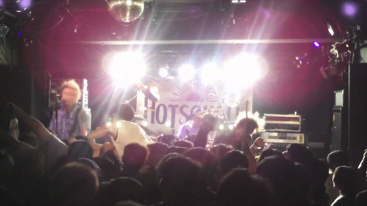 YURIAH (LIVE) / HOTSQUALL