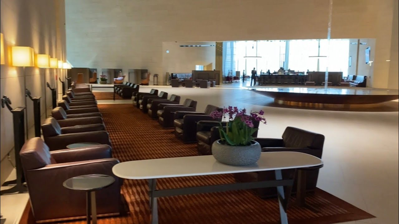 【Al Safwa First Lounge】隱藏在機場裡的超浮誇宮殿 🛋 全球最奢華卡達航空頭等艙貴賓室開箱丨Qatar Airways 卡塔爾航空 DOH 杜哈機場