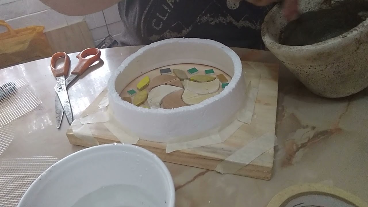 tutor de cemento artesanal
