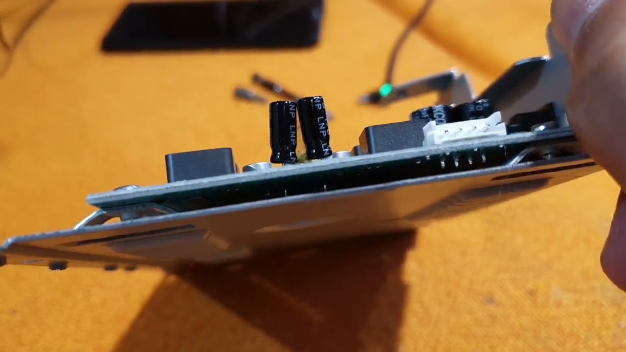 korg PA 300 volume problems!