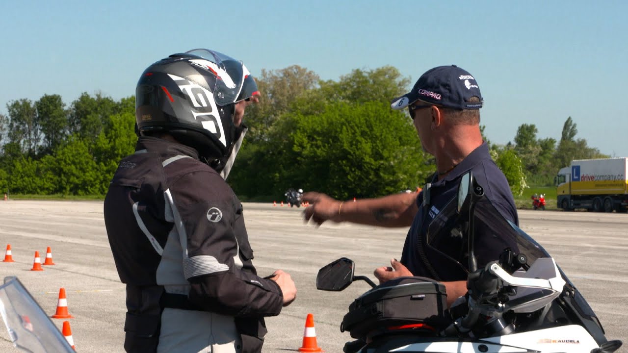 Motorrad-Fahrsicherheitstraining in Schwechat