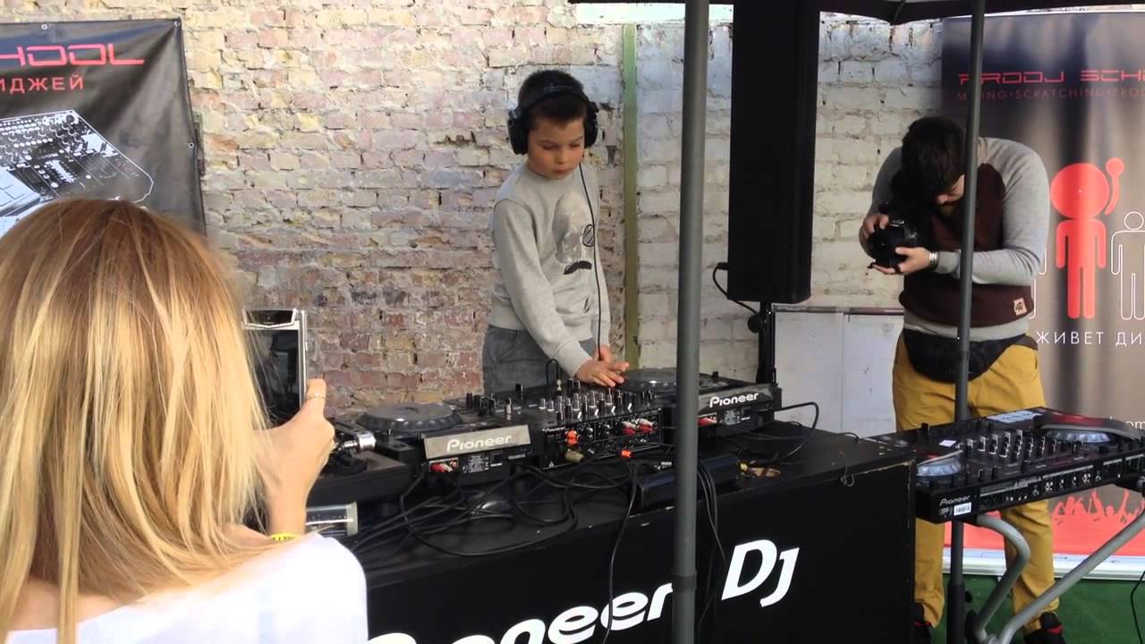 Самый маленький выпускник PRODJ School на Kyiv Music Market