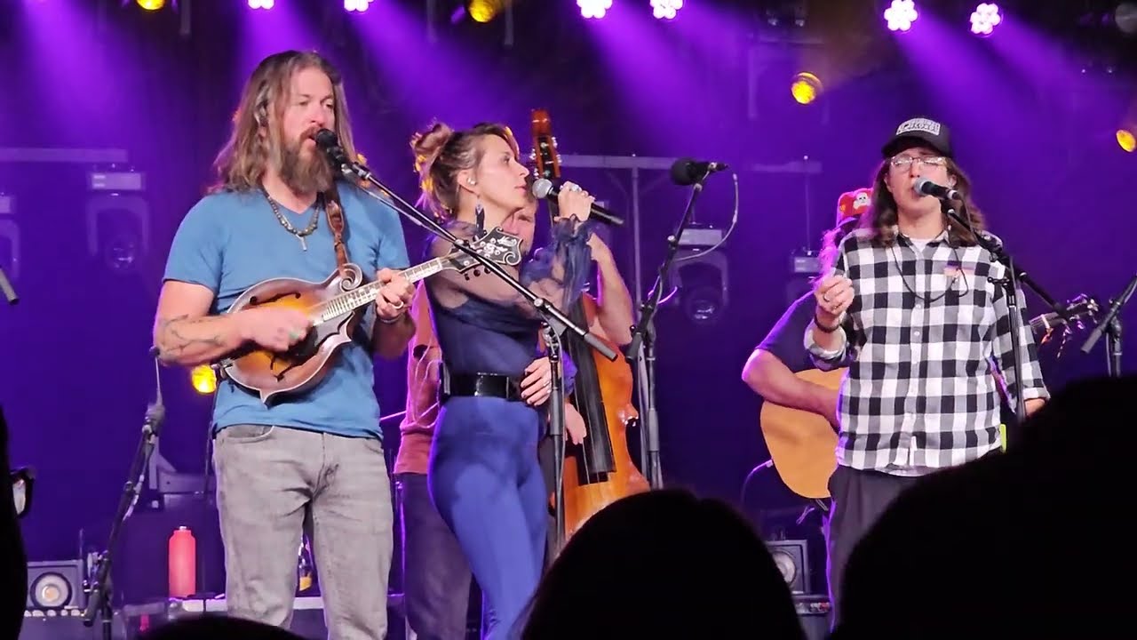Greensky Bluegrass w/ Lindsay Lou and Mimi Naja Beauty and Pain Minglewood Hall Memphis TN 11-16-23