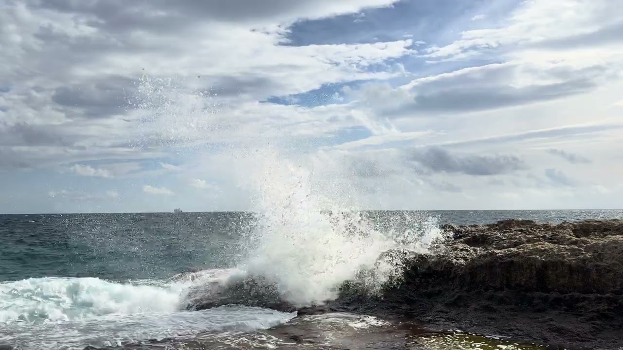 Wild Sea Storm 🌊 | Powerful Sea Waves for Focus, Relaxation & Stress Relief (1 Hour)