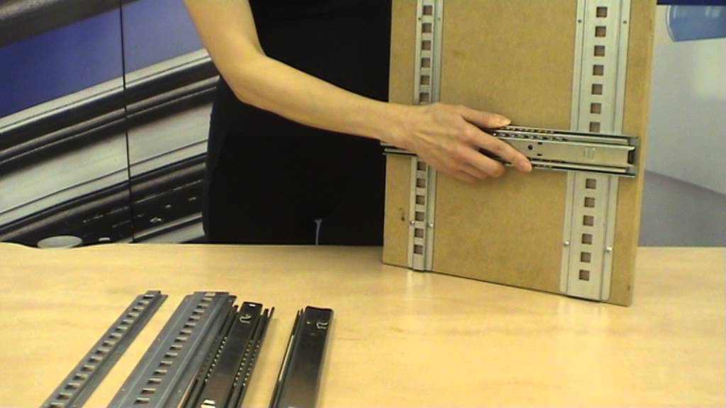 How to install bayonet slides using ladder strips