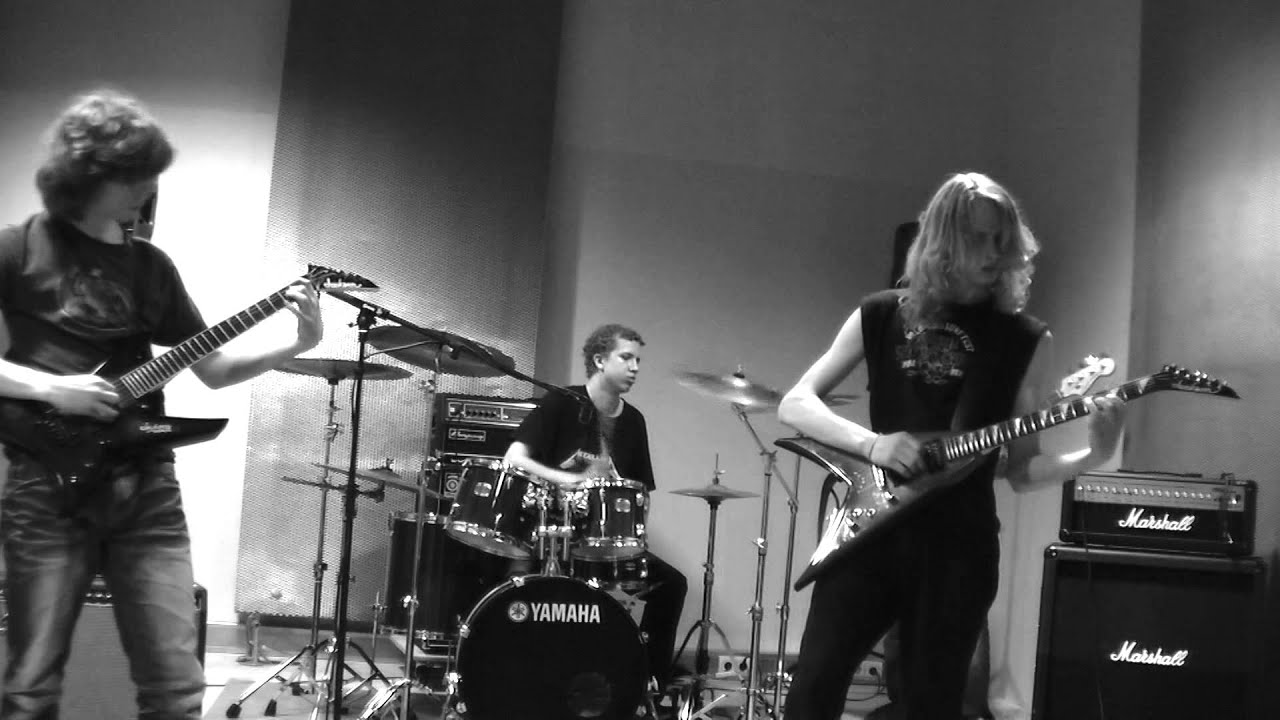Mentilla - To Live Is To Die [Metallica Cover]