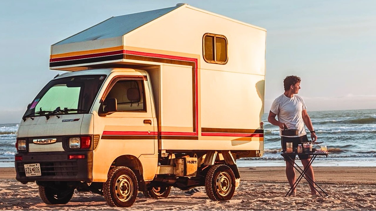 Самый маленький в мире кемпер на грузовике | Coastal Road Trip Camping
