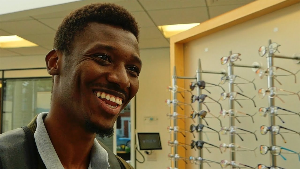 The scholarship saving children's vision | Yr ysgoloriaeth yn achub gweledigaeth plant