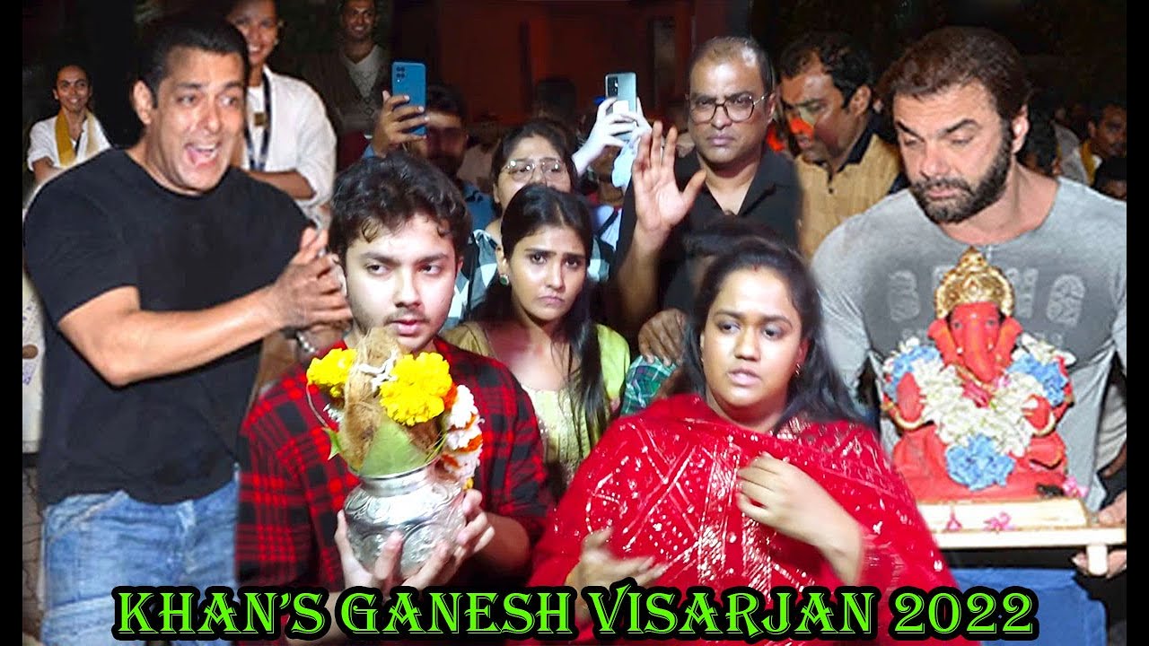 Salman Khan's Family Grand Ganpati Visarjan With Sohail Khan, Son Nirvaan At Sister Arpita House