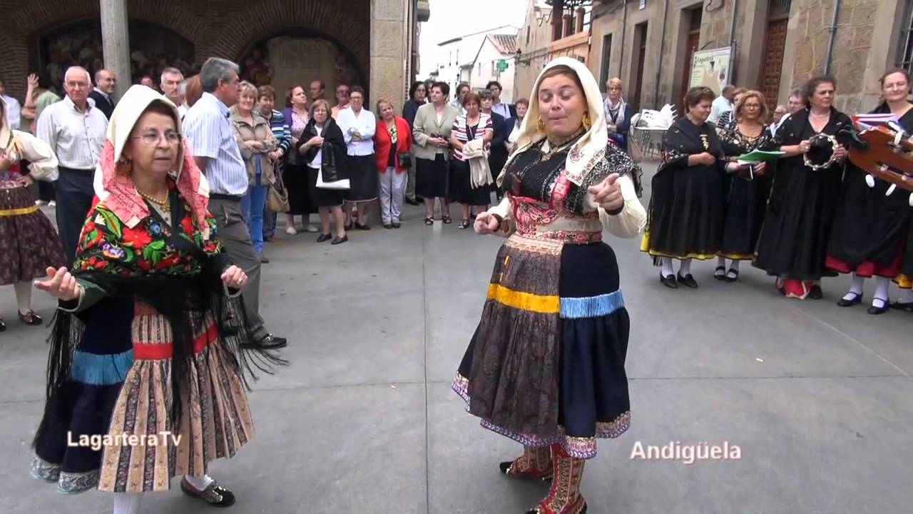 Andiguela Rondeña Malagueña Los Toritos - Lagartera Fiesta Traje de Trapillo