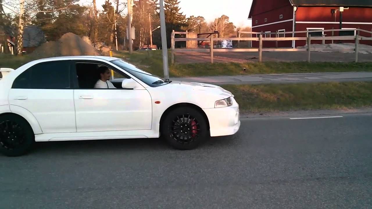 Mitsubishi Evo 6 training on launching