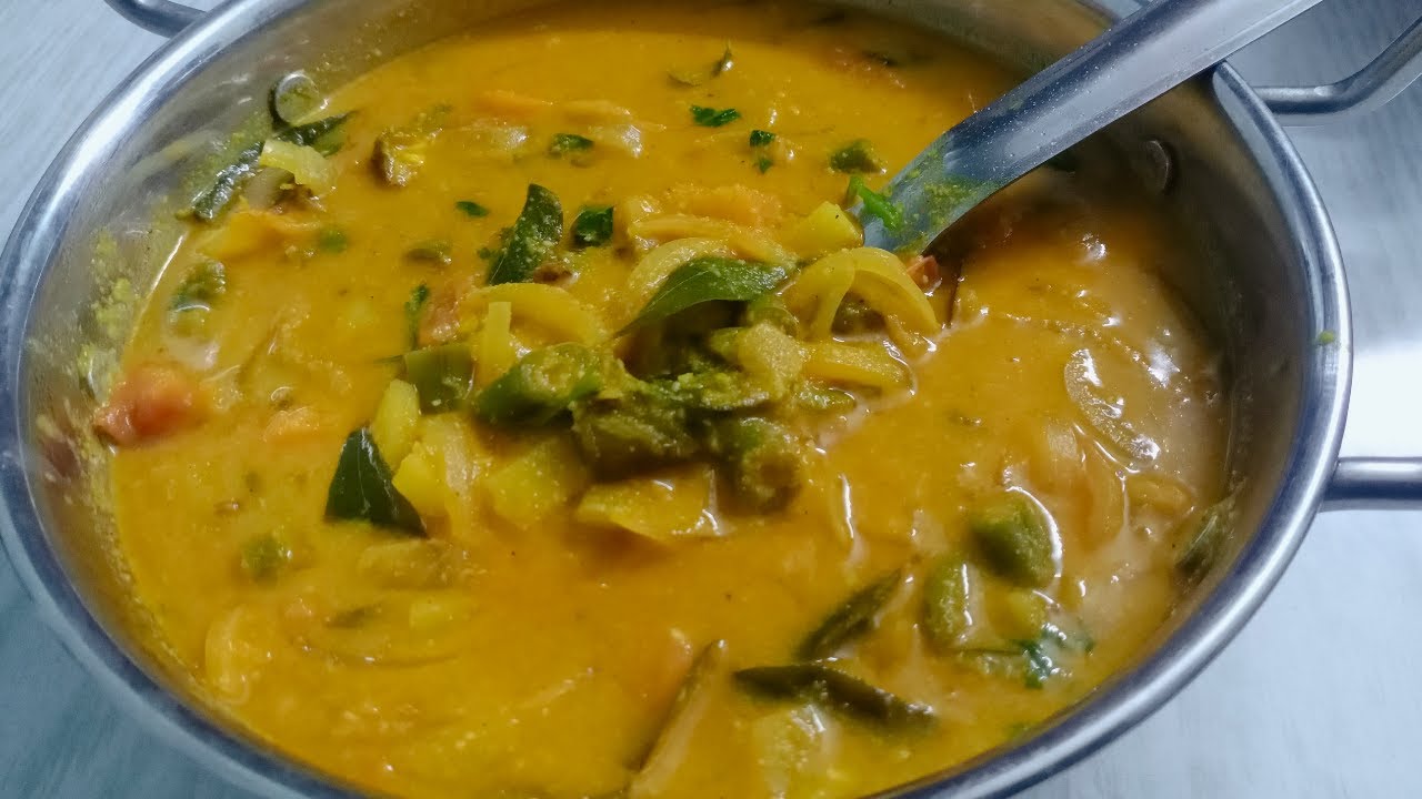 ஹோட்டல் சுவையில் சப்பாத்தி குருமா செய்வது எப்படி | Chapathi Vegetable Kurma Recipe | Chapati Kuruma
