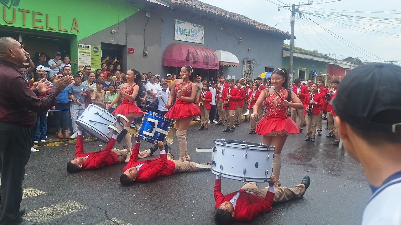 Bandas que desfilaron este 15 de Septiembre en Sonsonate
