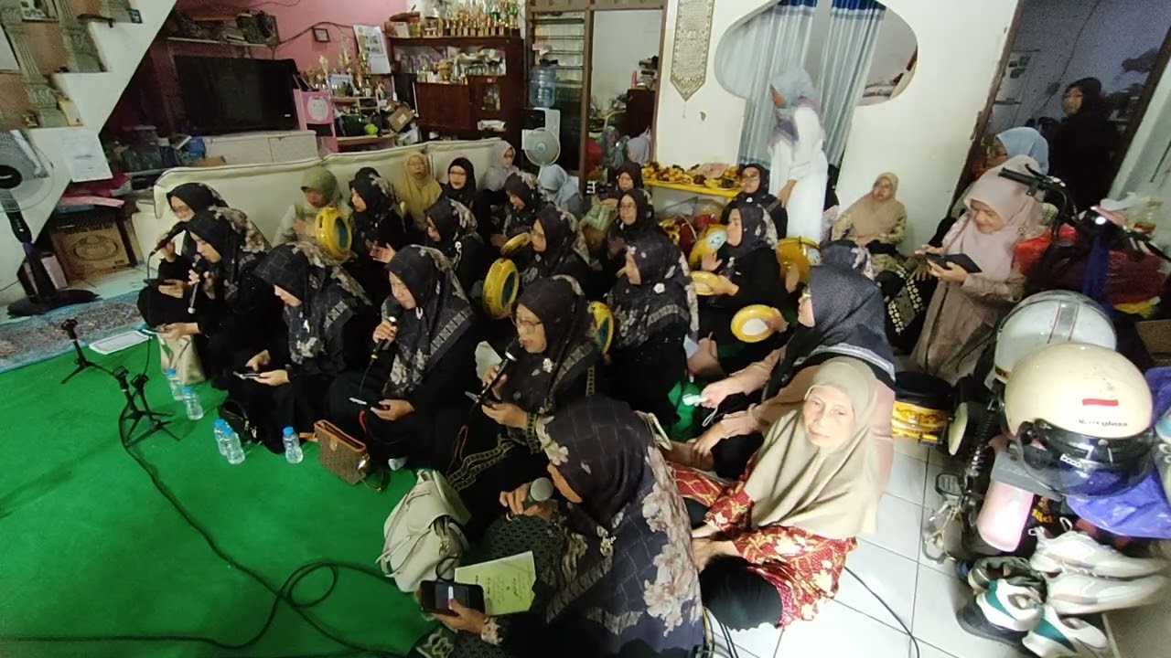 Rawi Sintudurror Hadroh Al-Fatayaat Dalam Acara 40 Hari Almh. Ibunda Siti Chodijah 2