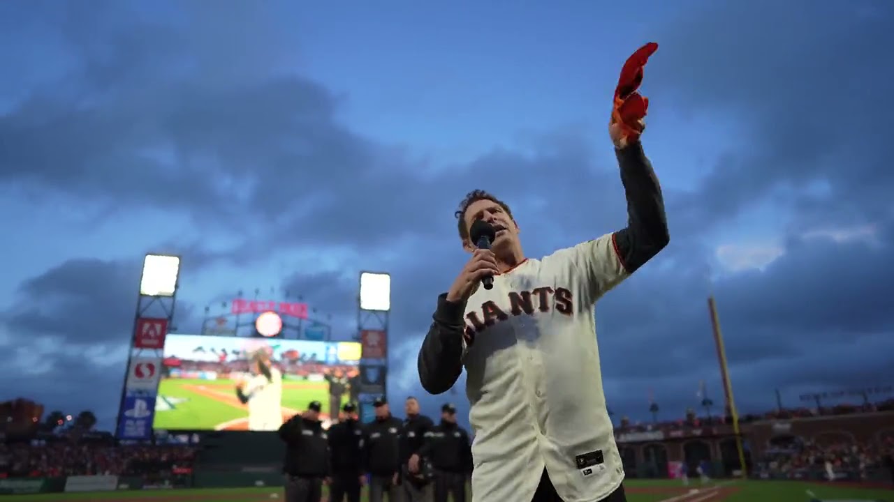 SF Giants's fans CHANT 