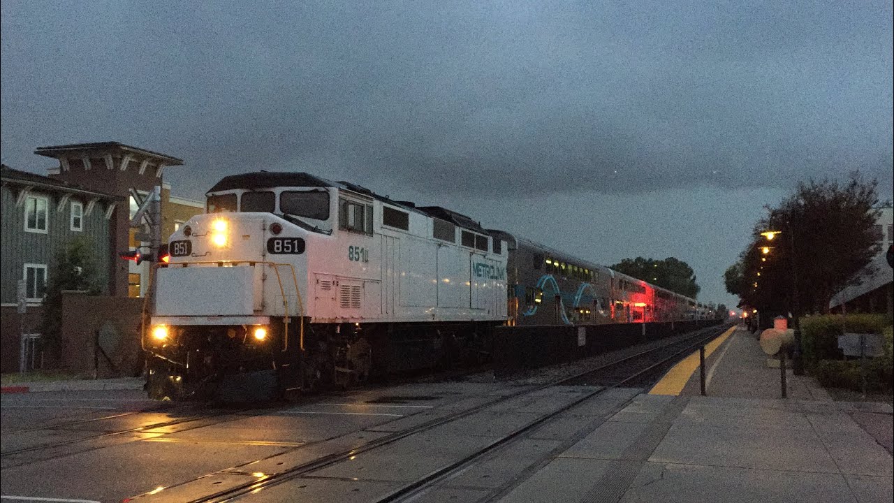 Metrolink HD 60fps: San Bernardino Line Evening Rush Hour @ Claremont Station (BNSF AC4400CW)
