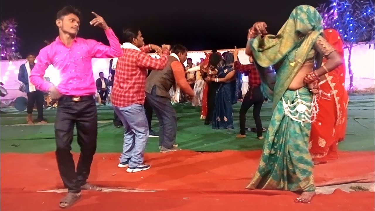 हमारे गांव में शादी में धमाल बघेली डांस गांव#वायरल #मजेदार #ट्रेंडिंग#baghelidance #bagheli