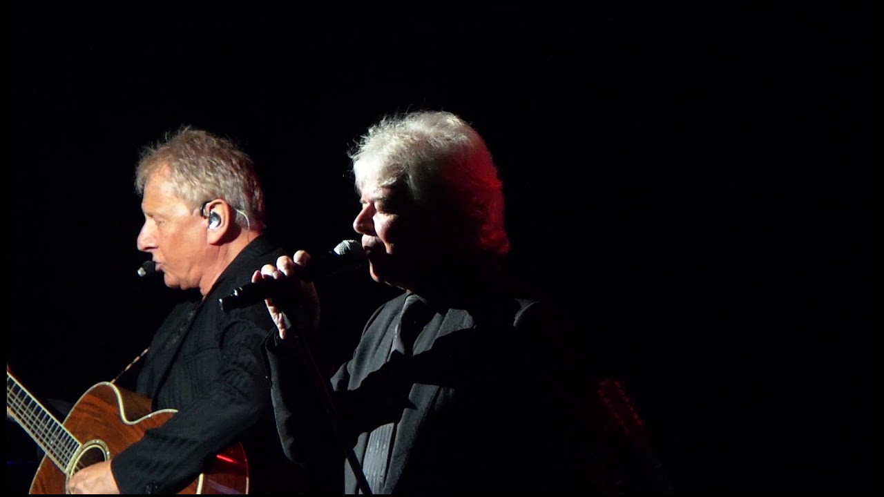 FREE TO LOVE (Air Supply | 2018 Momentum Live MNL)